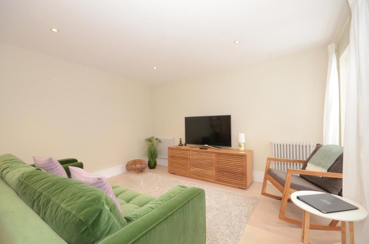 The Mews - 2 Bedroom Luxury, Spacious House With Free Parking Йорк Экстерьер фото