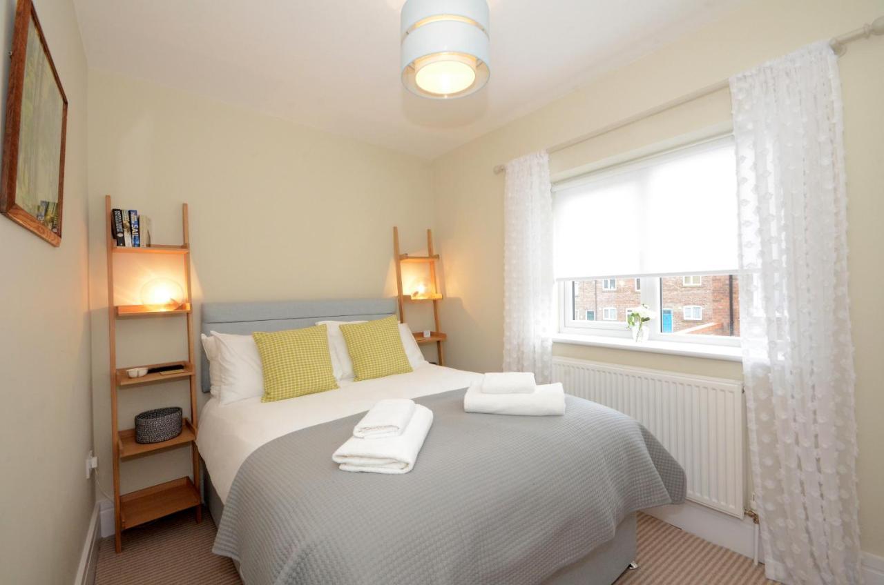The Mews - 2 Bedroom Luxury, Spacious House With Free Parking Йорк Экстерьер фото